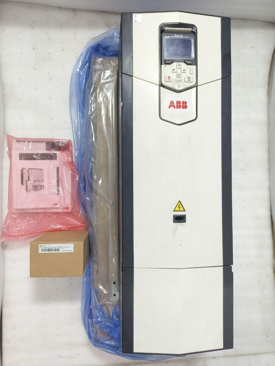 NEW ABB ACS880-31-077A-5+N5350 +N8029 VFD DRIVE 45KW 60HP